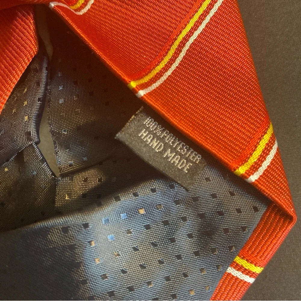 Kia Long Neck Tie Featuring MUHAS University School‎ Crest For Medicine Stripes